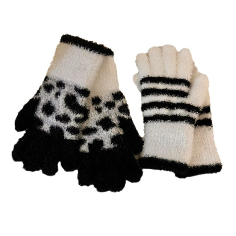 Wholesale Cartoon black and white striped fingerless gloves autumn and winter leopard print